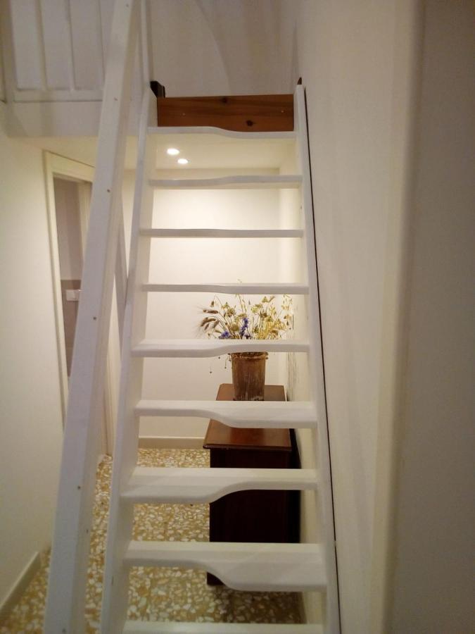 卡斯崔加纳诺德尔卡波Cortile Calinea住宿加早餐旅馆 外观 照片